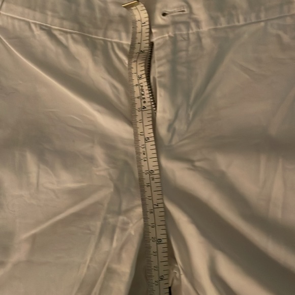Tory Burch white shorts.  Size 2.  Like new - Picture 5 of 6